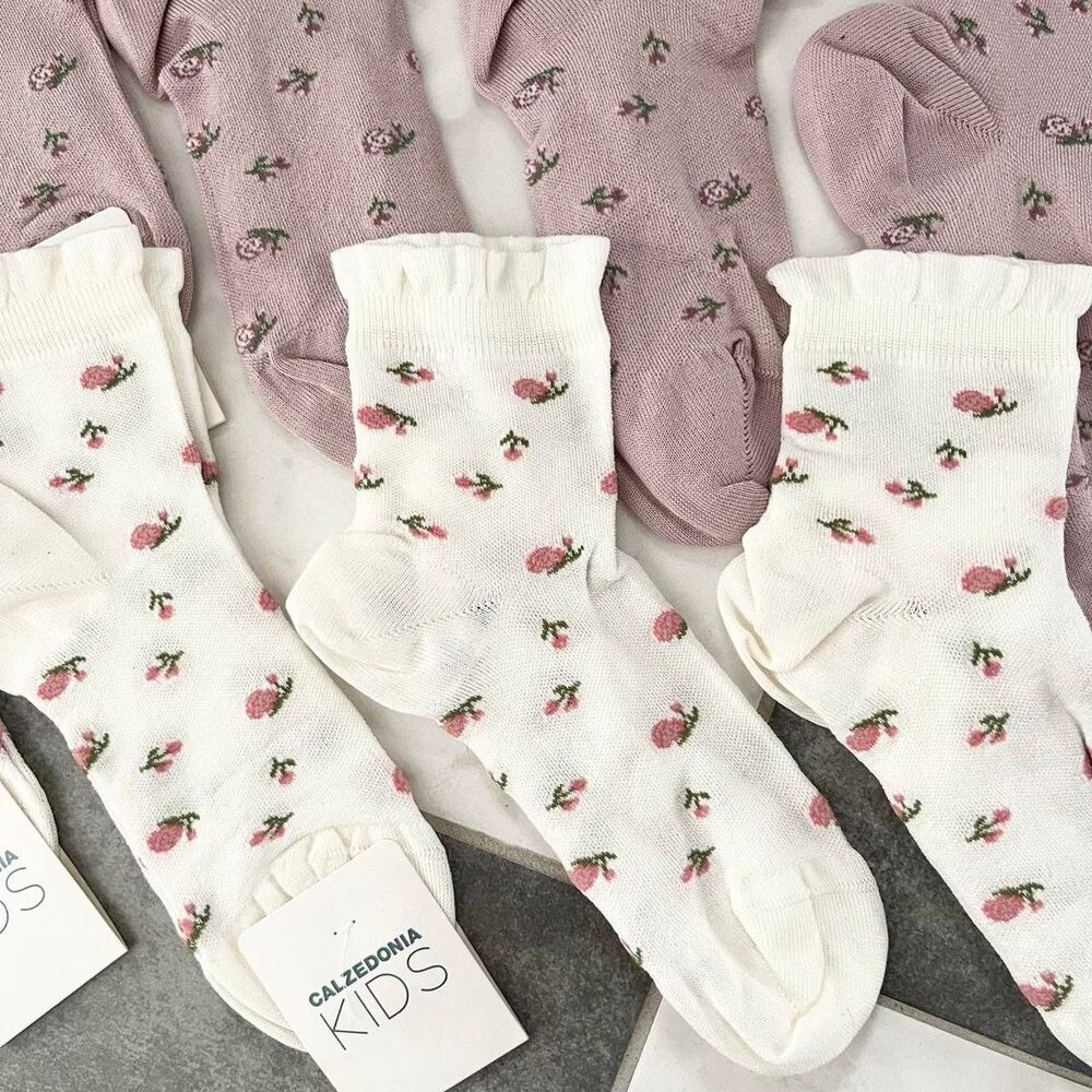 Cute Calzedonia Floral Rosette Cotton Ruffle Socks - White or Pink - Womens